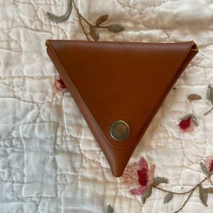 Portland Leather Triangle Coin Purse